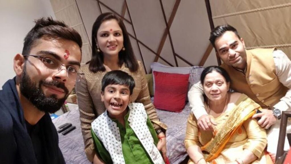 pictures that prove virat kohli is the perfect family man
